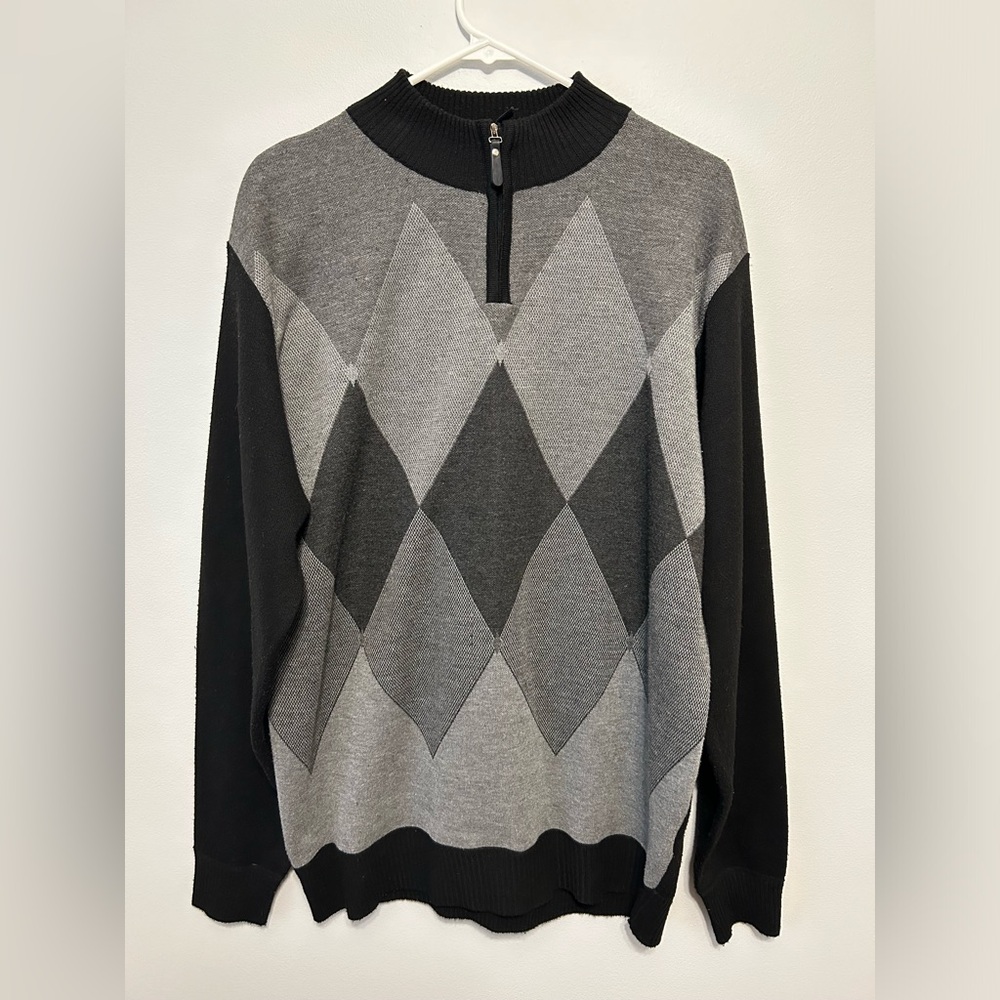 Sahara Club Black and Gray Men's zip-up Sweater